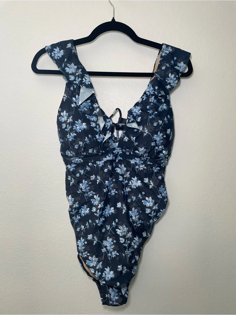 NWT A Pea in the Pod Maternity Floral One Piece Swimsuit Blue Ruffle Tie Back M